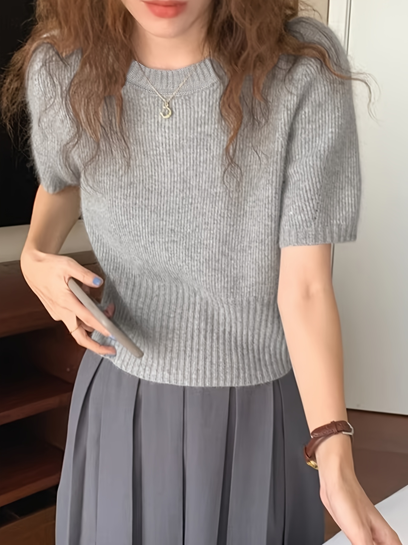 Basic Fabric Sweater, Solid Color Round Neck Casual, Soft Short-Sleeve Top, Versatile Pullover, Women's Spring/Summer, Daily Fashion Commuter