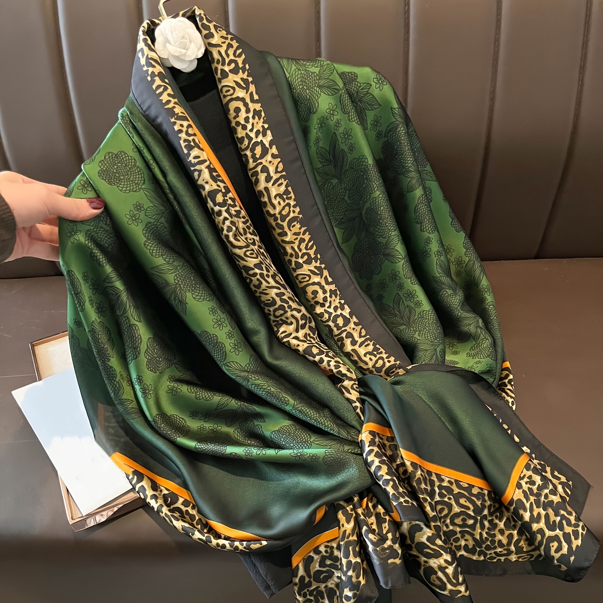 

Women' Scarf With Leopard Print, Soft Polyester Fabric, , Breathable And Warm