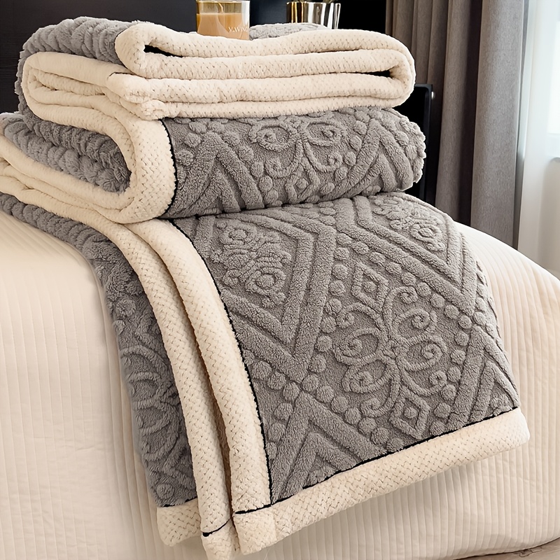 Image of 1-piece Thick & Flannel Throw Blanket - Cozy, Design, Plush, Thick, Warm, Versatile, Perfect For Bed, Sofa, Travel - Soft, Air Conditioning, Flannel, Blanket, Ideal Christmas Gift