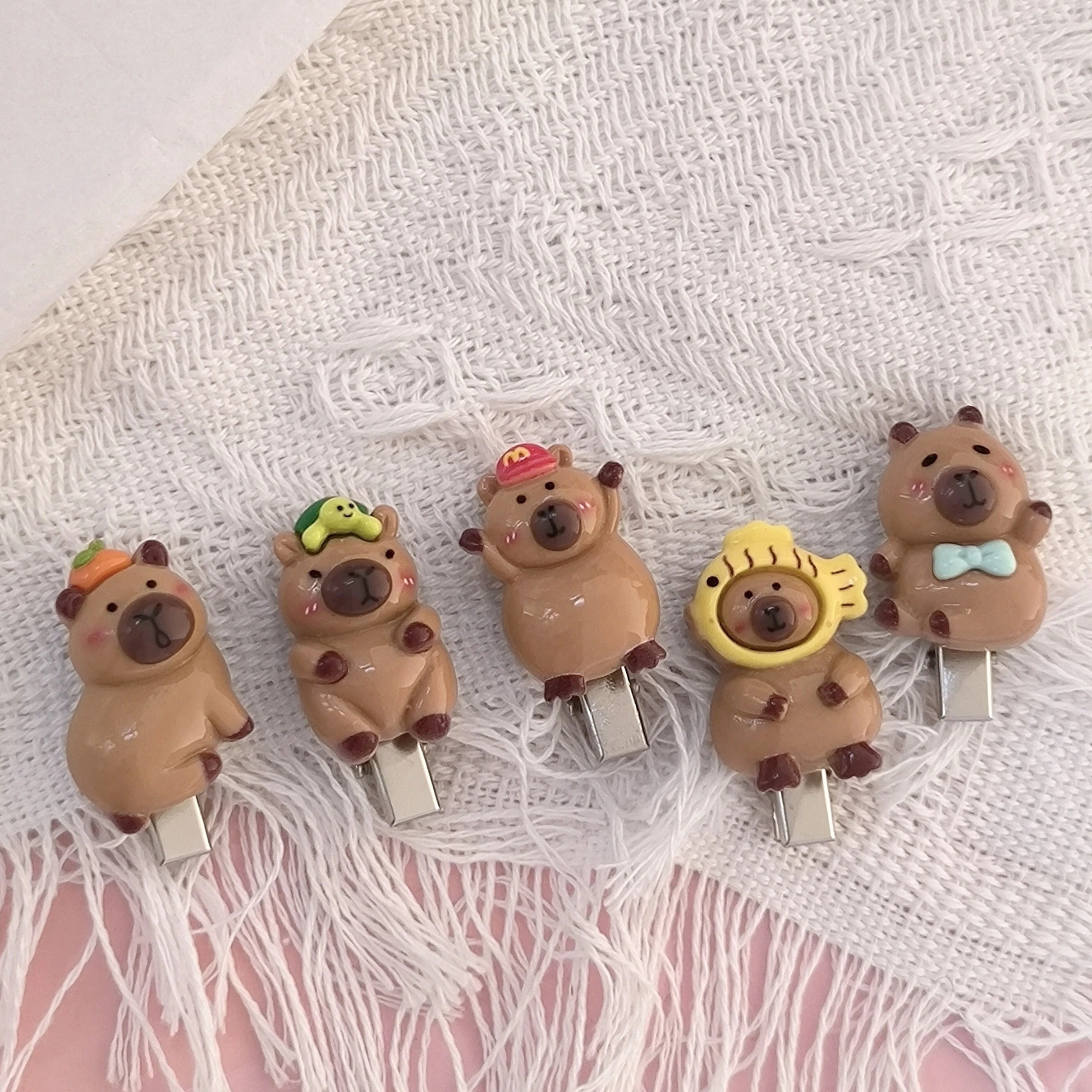 

Preppy Style Plastic Capybara Hair Clips Set Of 5, Charming Resin Animal Barrettes, Cute Cartoon Capybara Shapes With Playful Decor, Trendy Hair Accessories For Teens And Adults, Perfect Gift Idea