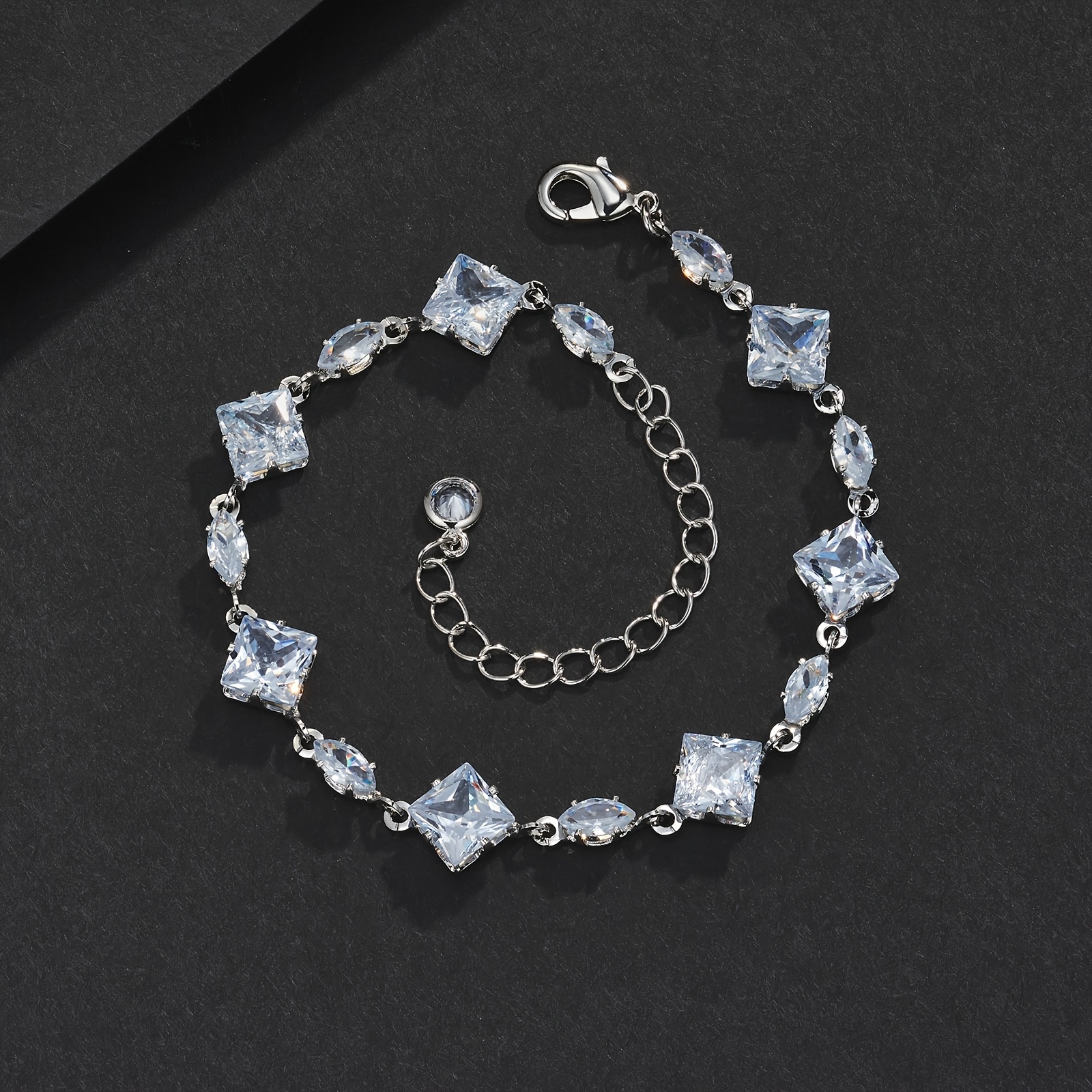 Image of Iced Chics 1pc Geometric Hip Hop Bracelet Elegant Fashion High Feeling Additions Holiday Party Dating Birthday Gift For 1 Friend