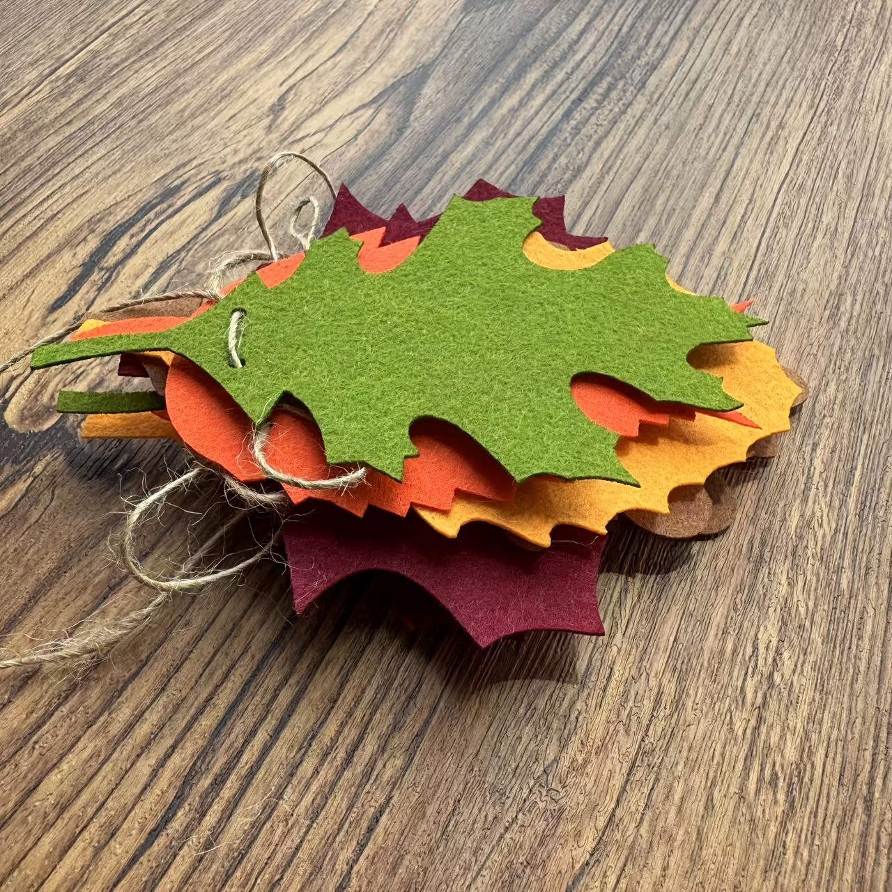 TEMU Lot de 2, Bannière d'automne pour Thanksgiving, Drapeau à suspendre en feutre avec couronne de citrouille, feuille d'érable et gland, Décoration