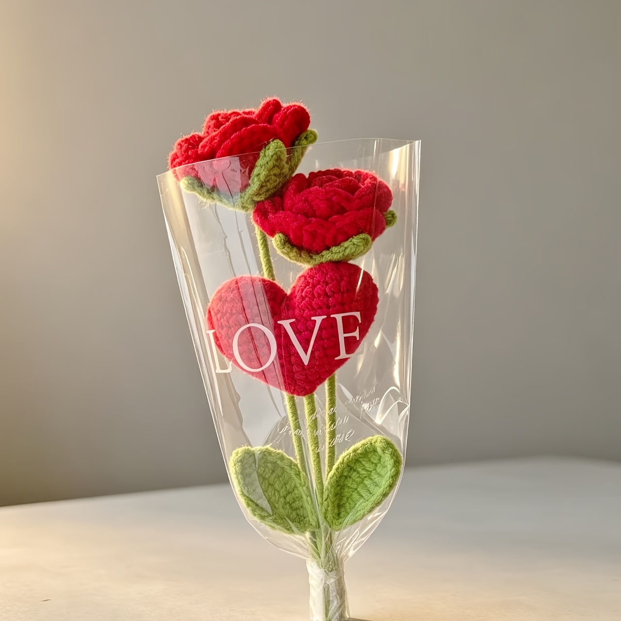 TEMU 3pcs Handmade Crochet Red Bouquet, Yarn Knitting Eternal Artificial Clear Packaging, Desktop Bedroom Atmosphere Decoration, Valentine's Day