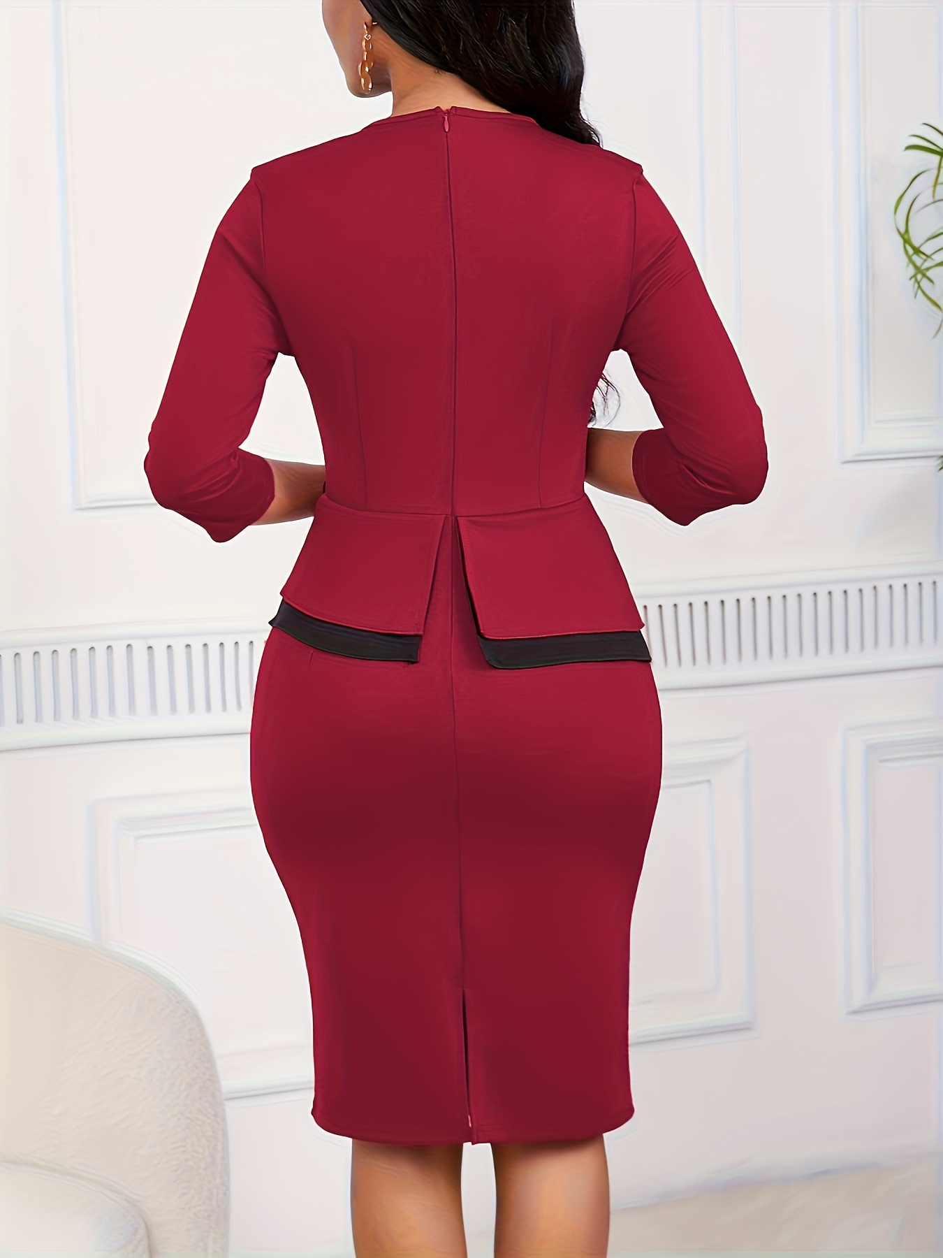 Elegant Women's Midi Dress Featuring a Ruffled Waist Bow and Keyhole Neckline, Exuding a Modern Style
