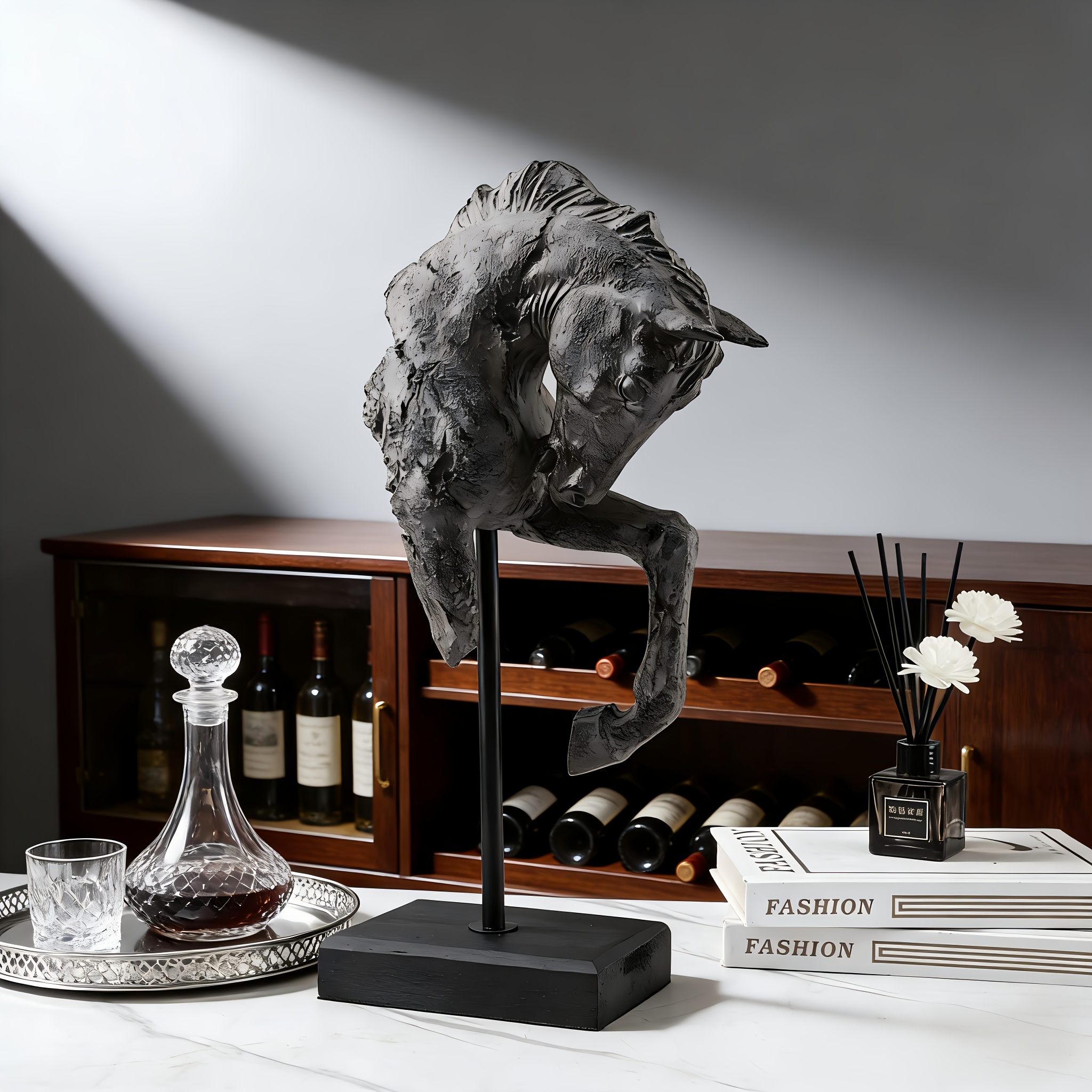 An American-Style Vintage General'S Leg-Lifting Horse Head Statue, Featuring a Sturdy Display Stand, Suitable for Indoor And Outdoor Decoration, Equine Wall Art for Home, Office