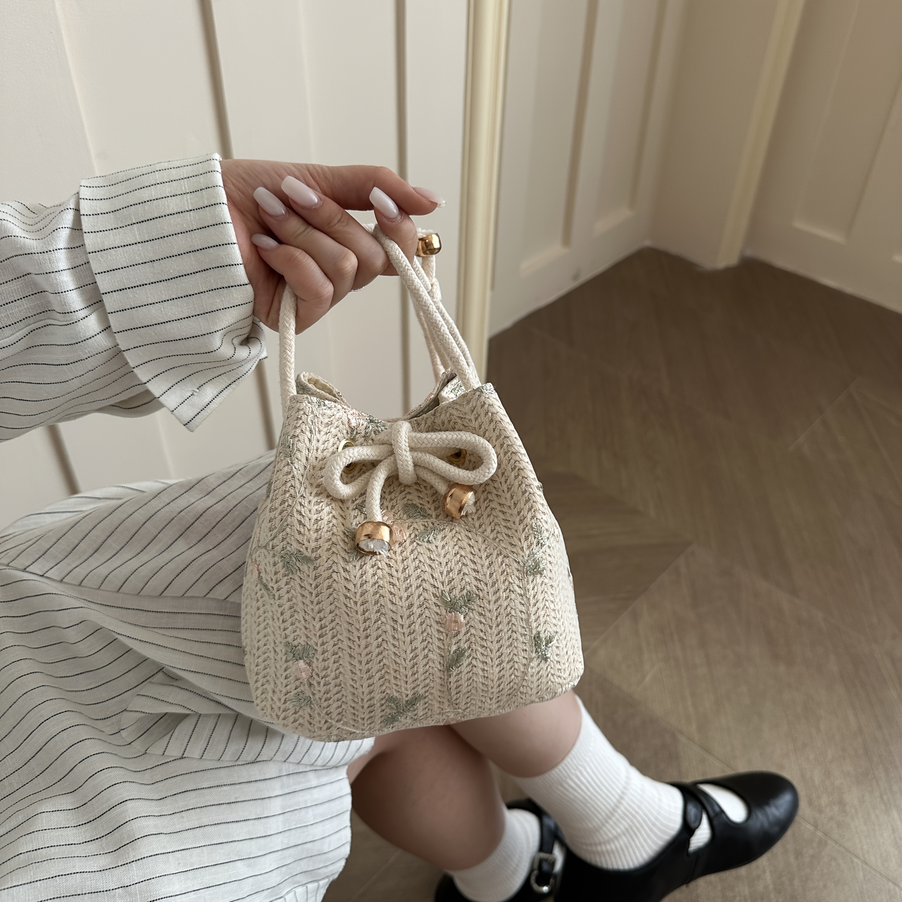 TEMU Mini Sac Bandoulière Tissé à Paille et Panier pour Femmes 2026 Nouveau Sac d'Été à Cordon de Serrage en Dentelle Tissée Tendance Sac Bandoulière
