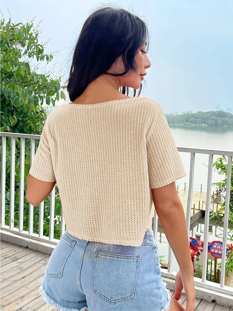 Women's Elegant Waffle Knit Short Sleeve V-Neck Top Soft Beige Short Cropped Shirt, Breathable Summer Casual Wear, Machine Washable Regular Fit,