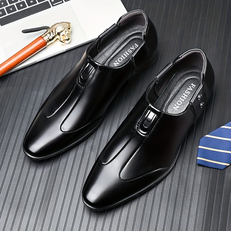 TEMU A Stylish Pair Of Men's Shoes With A Soft Sole, Perfect For All , Featuring A British Brogue Style., Casual Footwear, Footwear, Trendy Footwear,