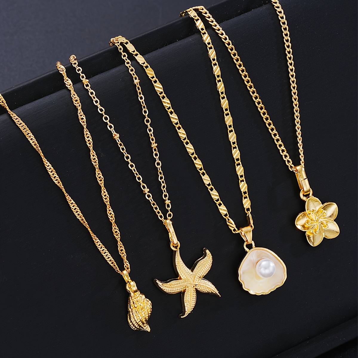 TEMU 4pcs Women's Fashion Pendant Necklace, Trendy Luxurious Elegant All-match Daily Boho Bohemian Style -shaped Women's Necklace Set