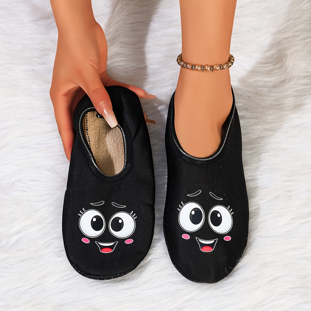 TEMU Women's Indoor Home Floor Slippers; Featuring Aesthetic Prints; Soft And Comfortable Fabric Material And Non-slip Soles; Stylish And Elegant