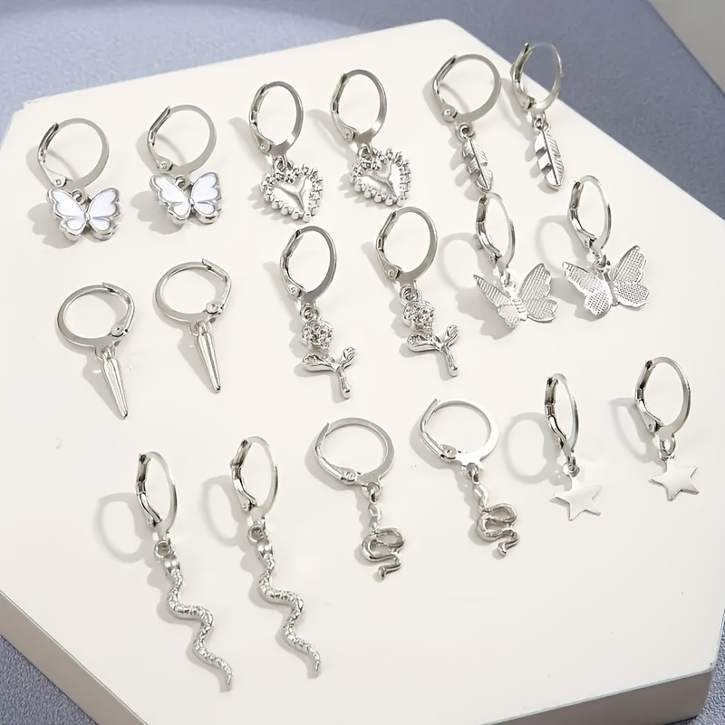 18piezas Conjunto de pendientes elegantes, diseños de corazón, mariposa, flor, serpiente, estrella, hoja, acabado de gota de aceite, material de hierro, sin chapado, tema de gracia, amarillo, ideal para uso casual y regalos, perfecto para el desplazamiento diario, Navidad, San Valentín, Año Nuevo, alta relación calidad-precio, envío rápido