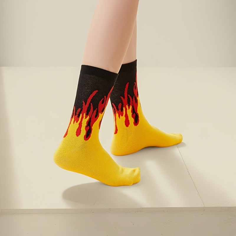 

1 Paire de Chaussettes Jaune Flamme Longueur Genou, 85% Polyester 15% Spandex Tissu Tricoté, Lavage à / Uniquement, Chaussettes Mignonnes