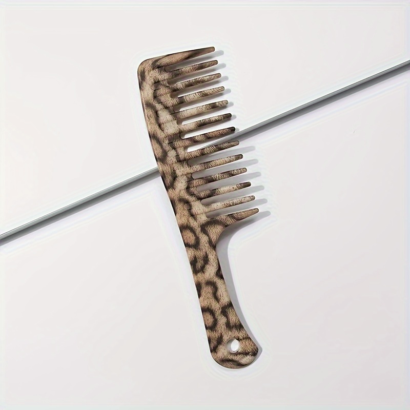 

1pc Of Abstract Style Easy To Carry, In A Travel Bag Or In Home Clothes, Easy To Clean Leopard Print Wide Tooth Comb, Valentine's Day Gift Comb