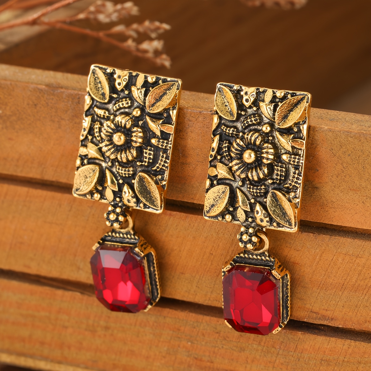 TEMU Women's Vintage Plated Court- Earrings Suitable For Parties, Banquets & Daily Wear - Distressed Floral & Leaf Inlay Red Synthetic Synthetic
