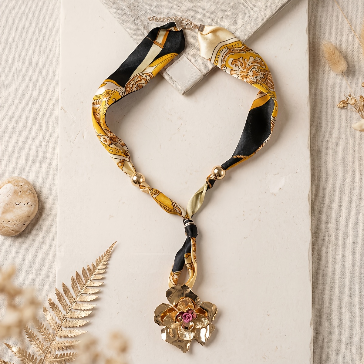 Women's Vintage Bohemian Floral Pendant Necklace, Summer Style