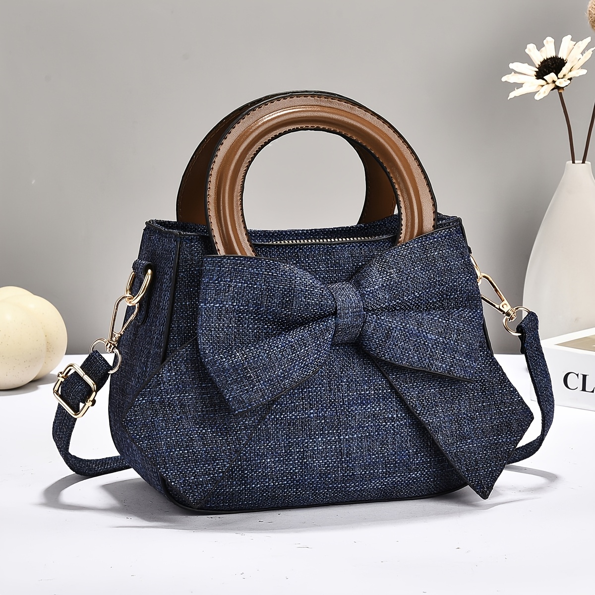 TEMU Designer Niche Fashion Bowknot Versatile Minimalist Women's Handbag, Luxurious And Elegant With A Vintage Classic Personality. Simple Crossbody