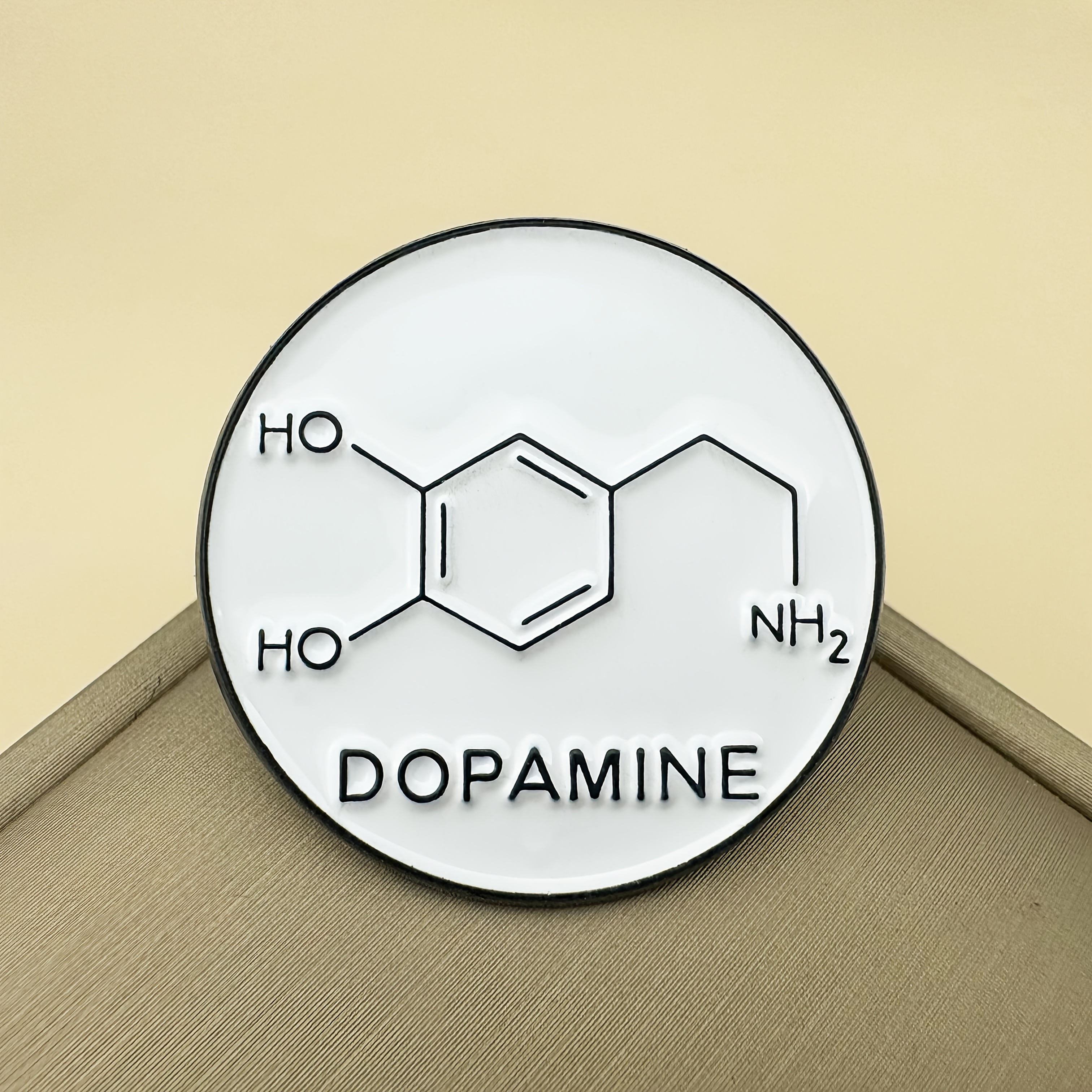 1pc Cartoon Dopamine Circular Letter Pin Used For Backpacks, Clothing, Hats, Accessories, Badges
