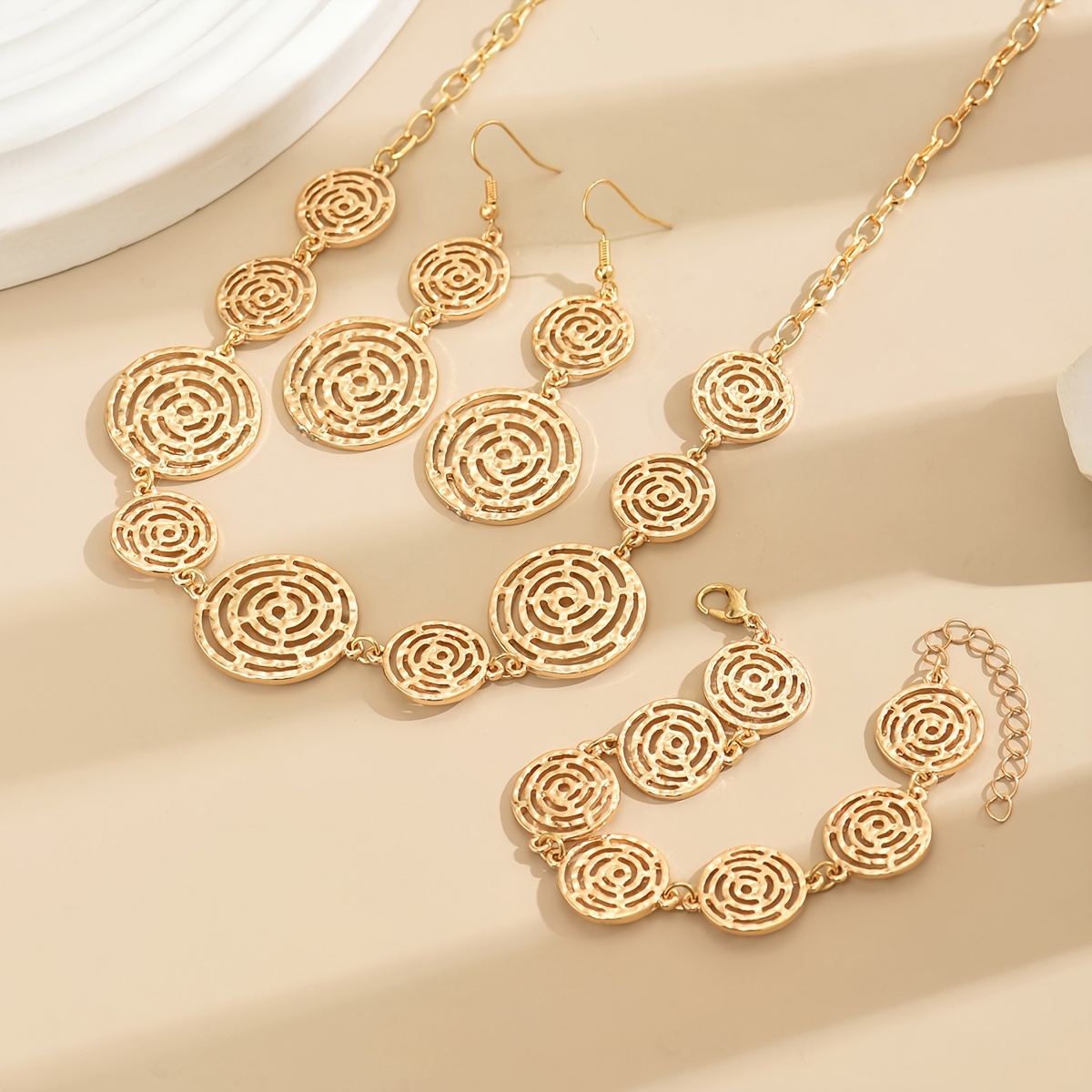 Temperament Spider Web Hollow 3pcs Set