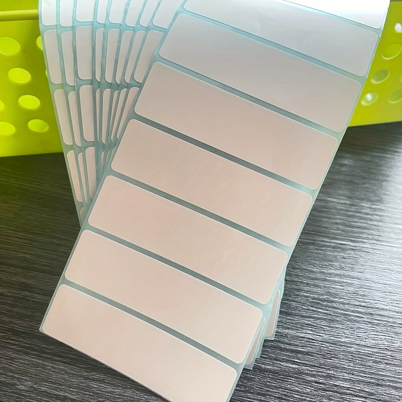 

100pcs/200pcs Solid Color Label Stickers Easy-to-use & Self-adhesive Tags, Suitable For Office And School