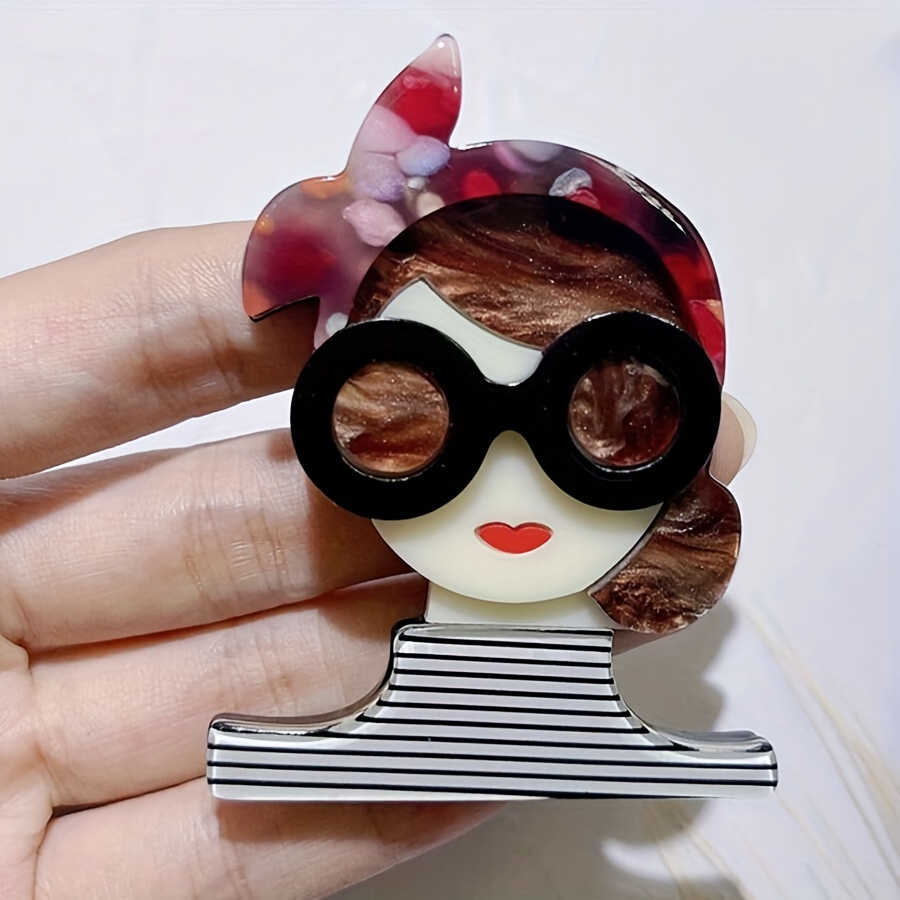 

1pc Acrylic Quirky Portrait Brooch, Retro Bohemian Style, Colorful Lapel Pin, High-quality, Fashion Accessory