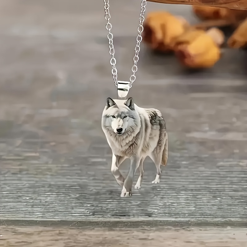 

Fashion Wolf Pendant Necklace, Acrylic Wolf Jewelry, Non Allergenic, Multifunctional Accessory, Suitable For Valentine's Day, Father's Day, And Anniversary Gifts