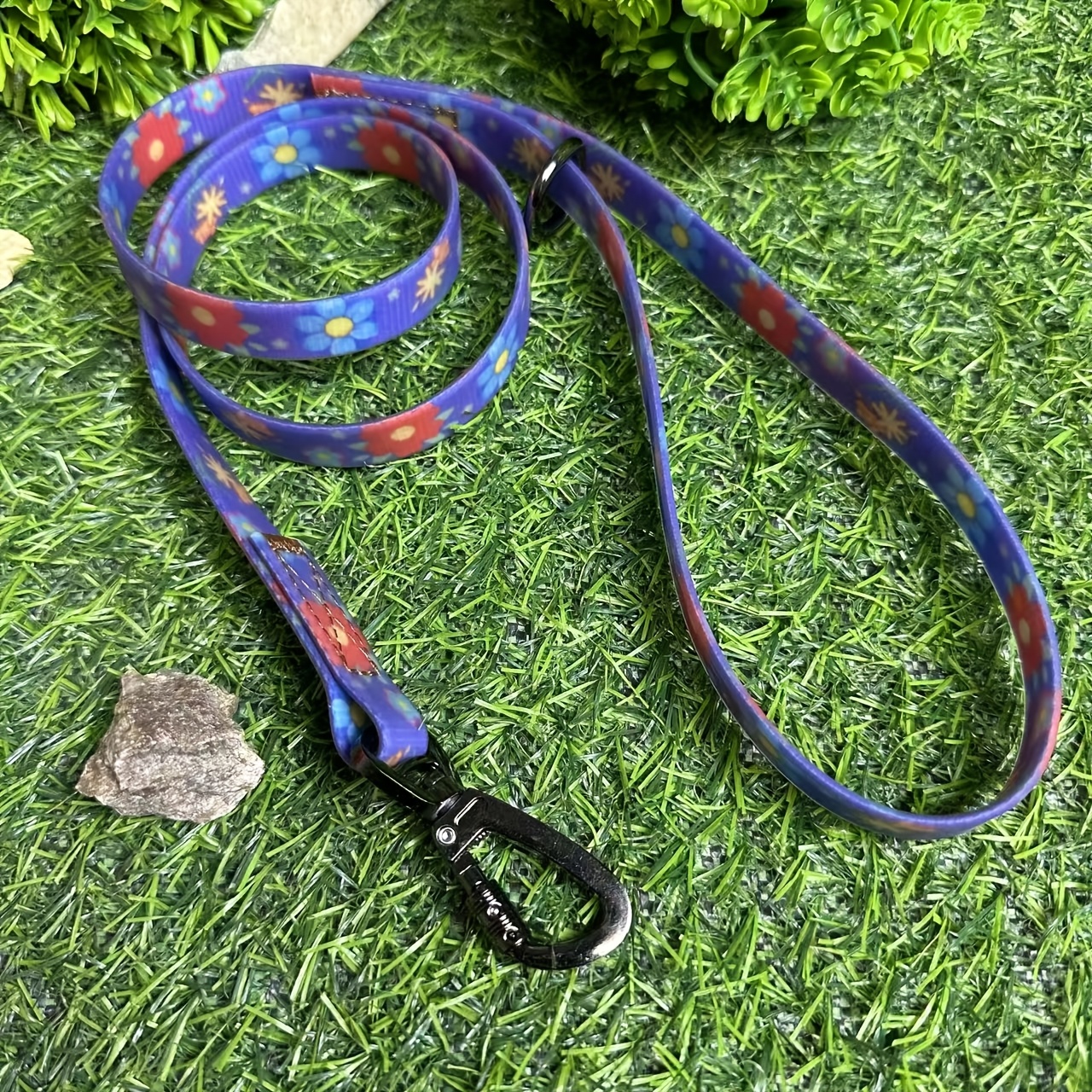 Durable PVC Pet Leash for Medium-Sized Dogs