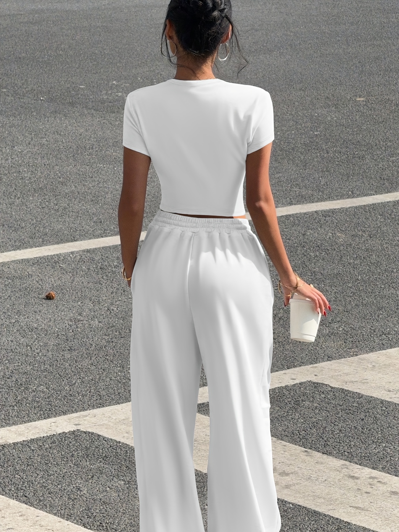 A Stylish Two-Piece Set for All Seasons, Featuring a Heart Print Casual Outfit, Consisting of a Fitted White Short T-Shirt And Tapered Jogger Pants, Machine Washable, Perfect for Street Fashion And Vibes