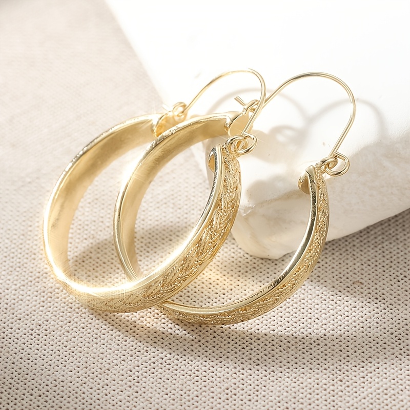 TEMU Women' Plated Hoop Earrings With Retro Woven Pattern - Classic Elegant Hoops Suitable For Daily Wear, Parties & Christmas Gifts - Jewelry (