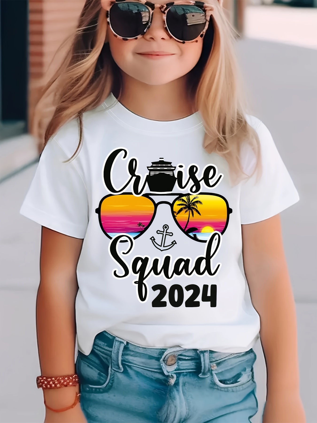 Cruise Squad 2024 with Sunglasses and Anchor Graphic Print for Girls, Casual Crew Neck Short Sleeved T-Shirt, Comfy Top Pullover, Hoodie for
