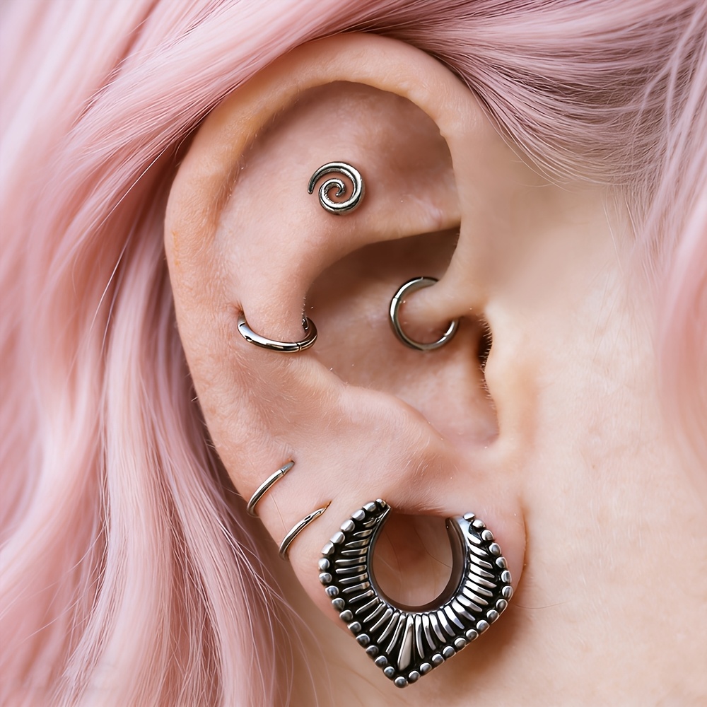 Women's 2D Flat Titanium Vortex Cartilage Tragus Earring