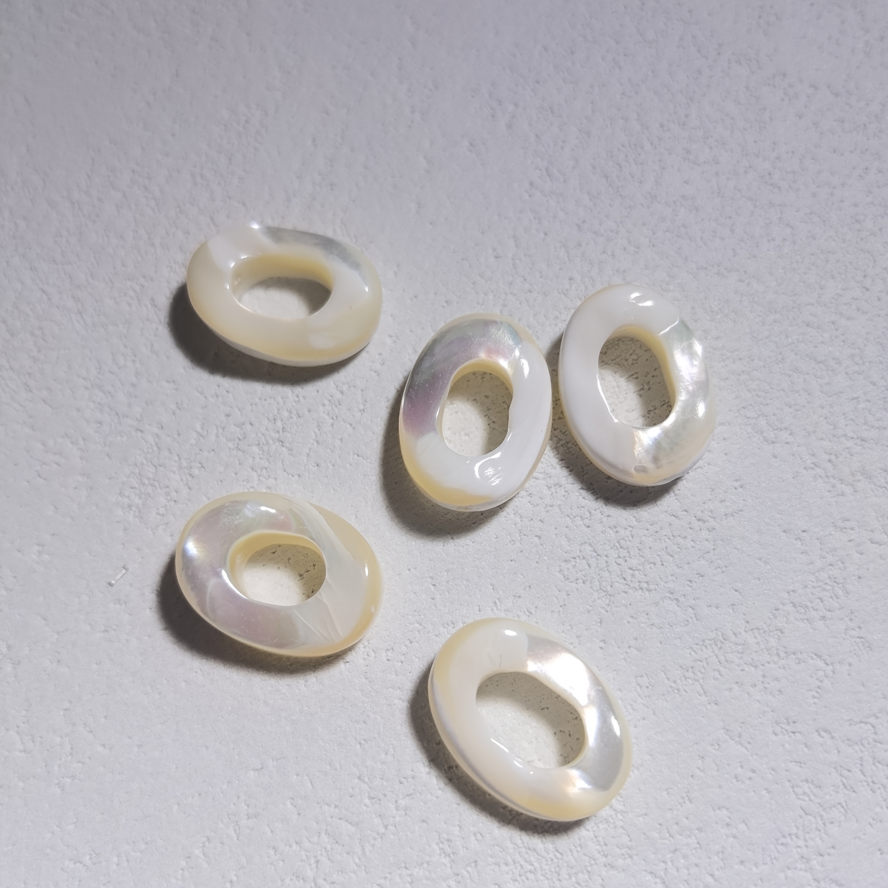 Image of 5pcs Freshwater Pearls Through-hole Scallop Twist Hoop Pendant For Diy Necklace Bracelet Decoration Accessories
