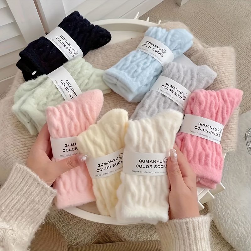 

5 Pairs Women's Fuzzy Knit Socks, Soft Warm Mid-calf Polyester 95% Spandex 5% , Solid Color Twist Pattern, Hand Washable, Autumn & Winter, Ideal For New Year & Valentine's Gift