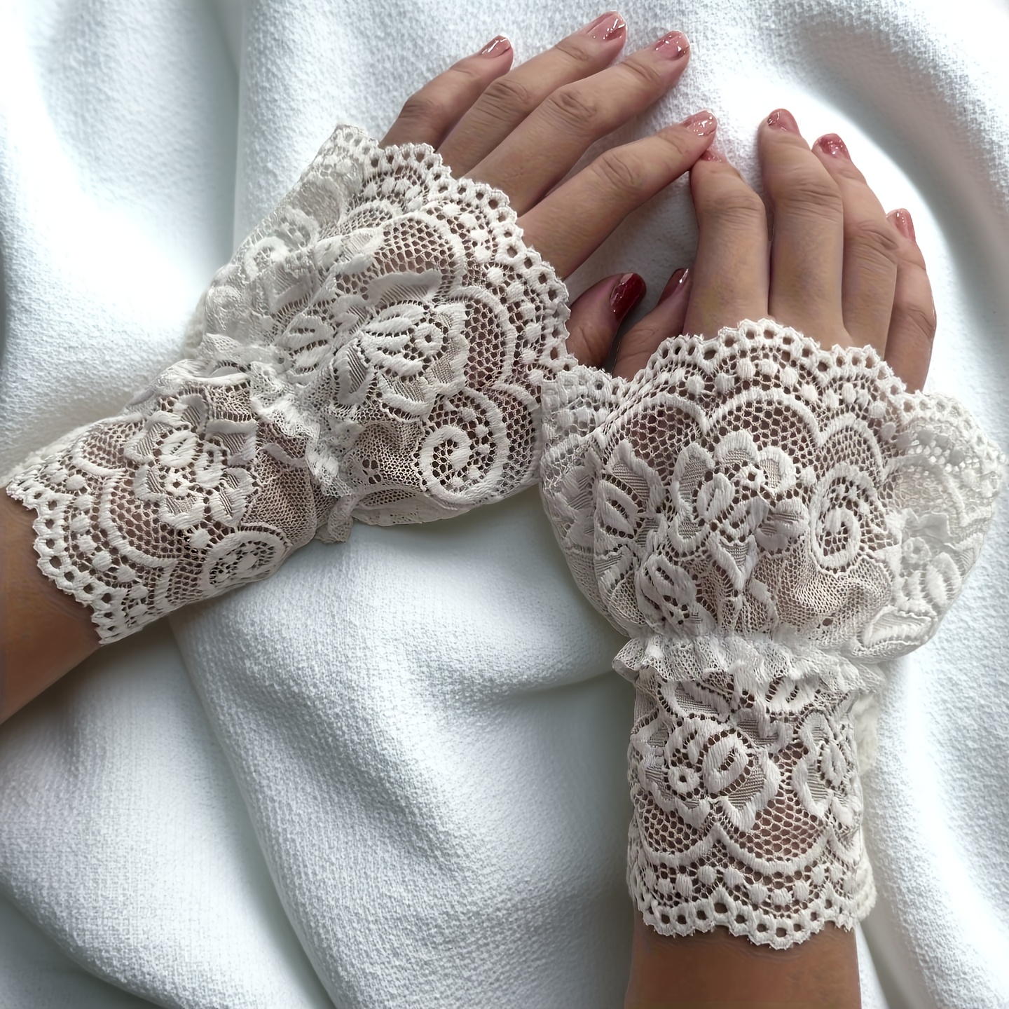 Image of 1 Pair Women's Lace Hollow Hook Flower Decor False Sleeve Covers