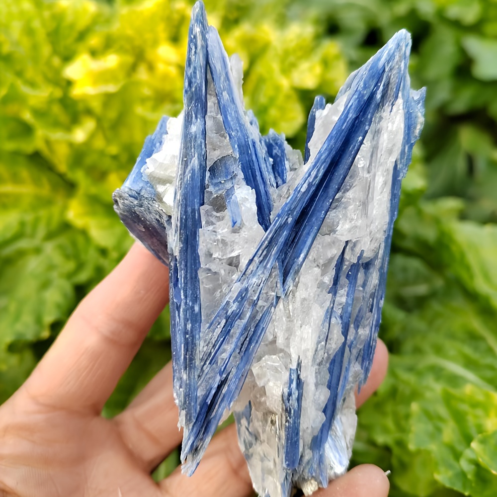 

1pc Style Kyanite Crystal, Mineral , Home Decor, Ideal For Christmas, Hanukkah, Valentine's, Day & Graduation Gifts