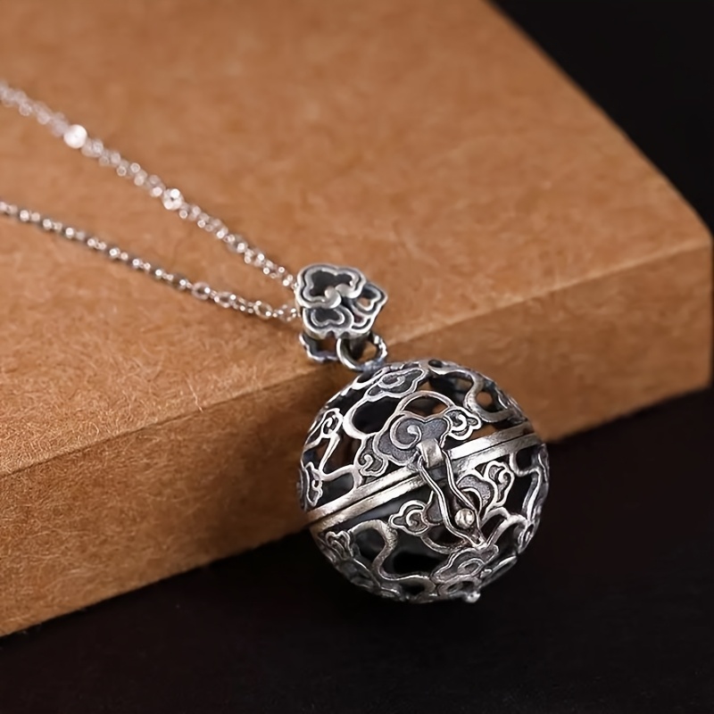 TEMU 1pc Retro Vesicle Hollow Cloud Pendant Can Open Aromatherapy Ball Necklace Men And Women Fashion Jewelry, Suitable As A Gift For , Suitable For