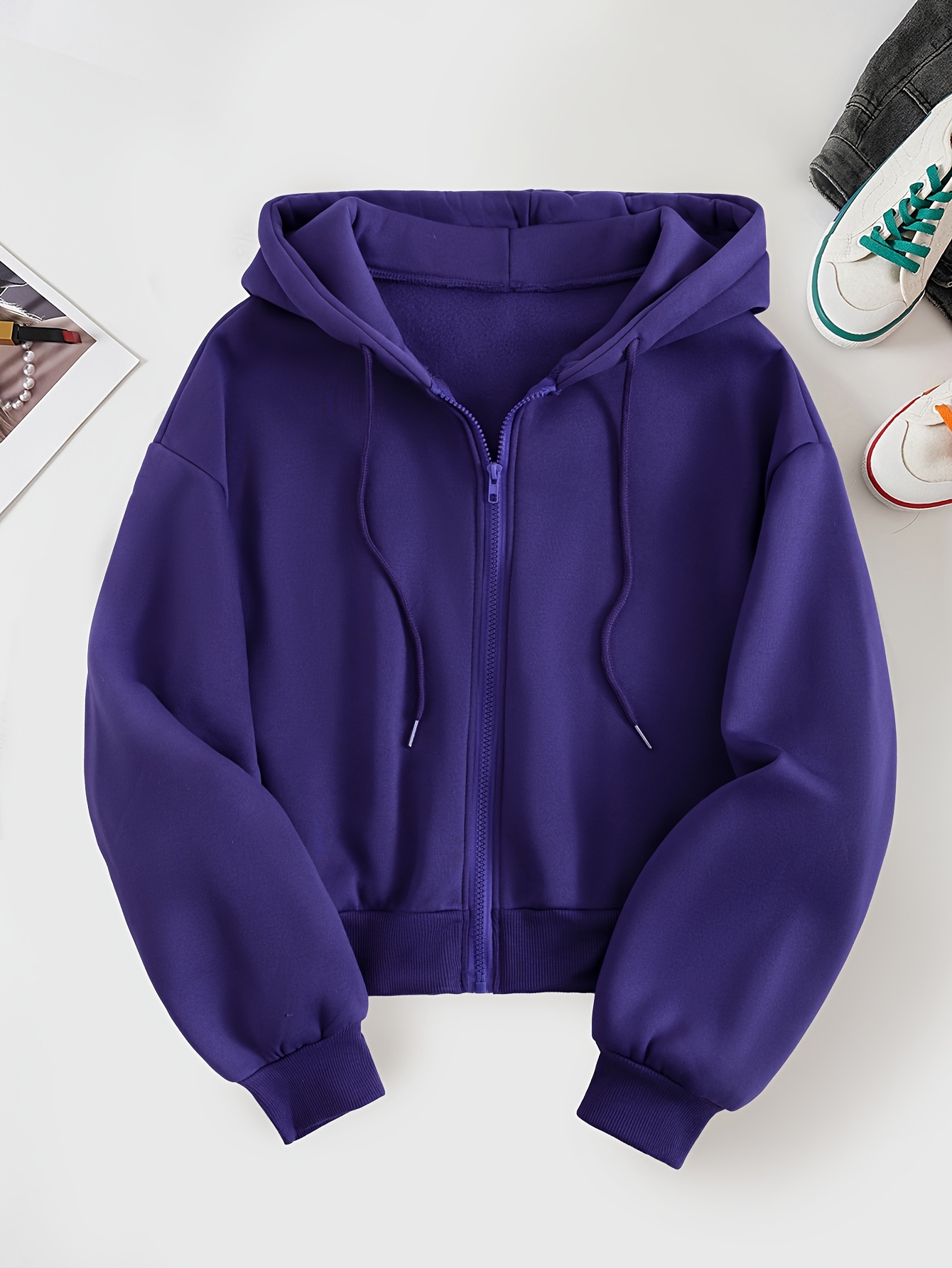 Short Hooded Sweatshirt with Creative Handwritten Print