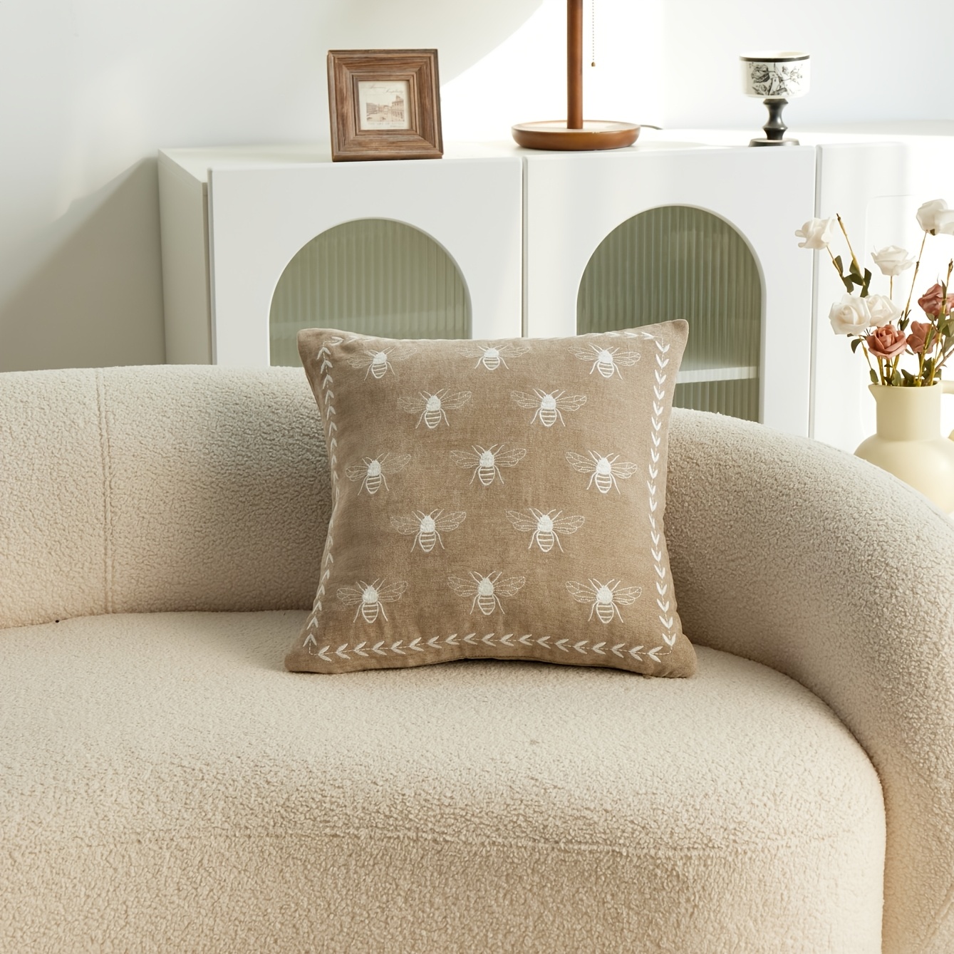 TEMU Charming Spring/summer 3d Embroidered Bee Pillowcase (insert Not Included), 1pc, Home Decor, Suitable For Various Settings Such As Living Rooms,