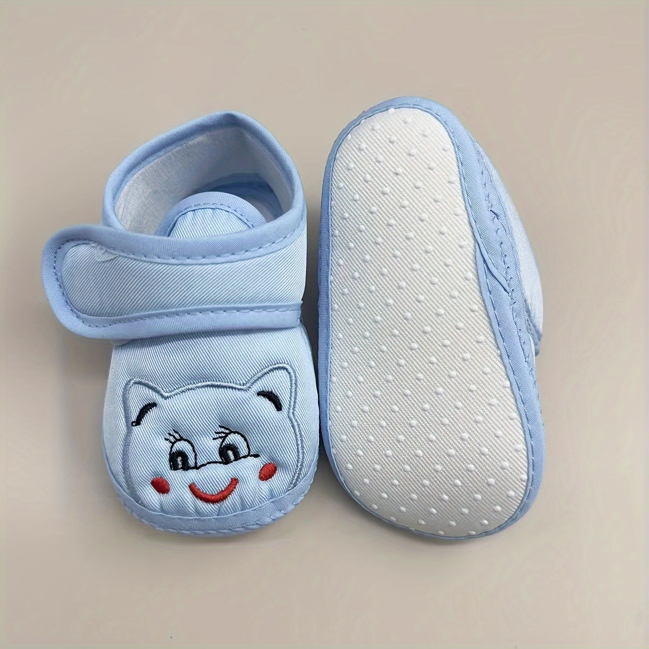 Adorable Cartoon-Faced Baby Walking Shoes for Boys & Girls - Light Blue, Soft Fabric, Non-Slip Sole with Easy Hook-and-loop Fastener Closure - Perfect for First Steps, All Seasons, Toddler Shoes