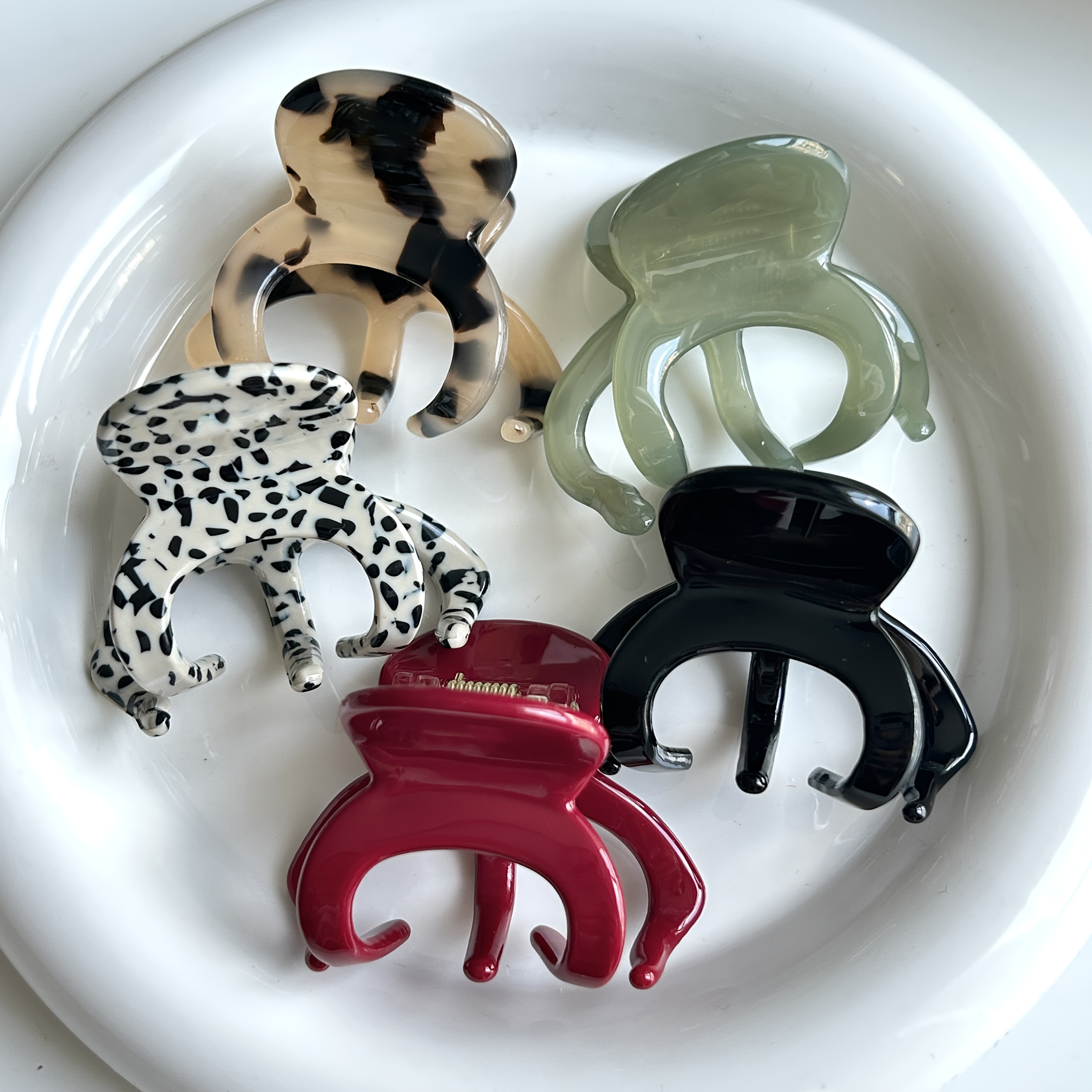 Image of 5pcs Set High-quality Acetate Hair Claw Clips For High Ponytails, Elegant Golden-label Half-up Hairstyles, And Shark Clips For The Back Of