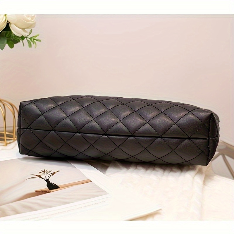 Women's Large Capacity Tote Bag Suitable for //Travel with Removable Strap & Closure - Elegant Embellished Handbag,, Available in / /// (Chinese Manufactured)