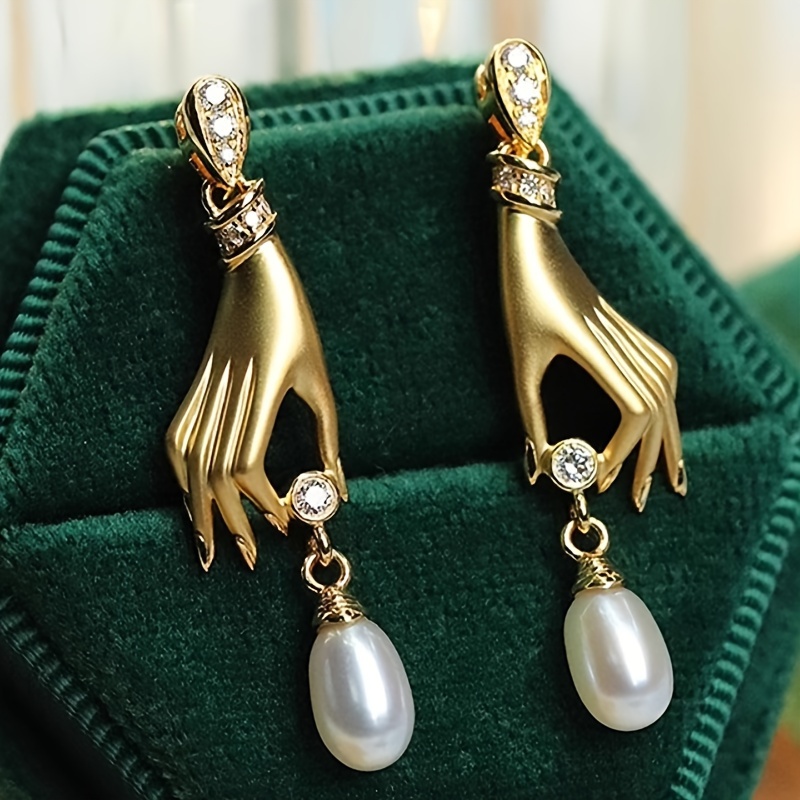 

Faux Pearl Pendant Golden Hand Design Dangle Earrings Retro Goth Style Copper Jewelry Creative Female Ear Ornaments
