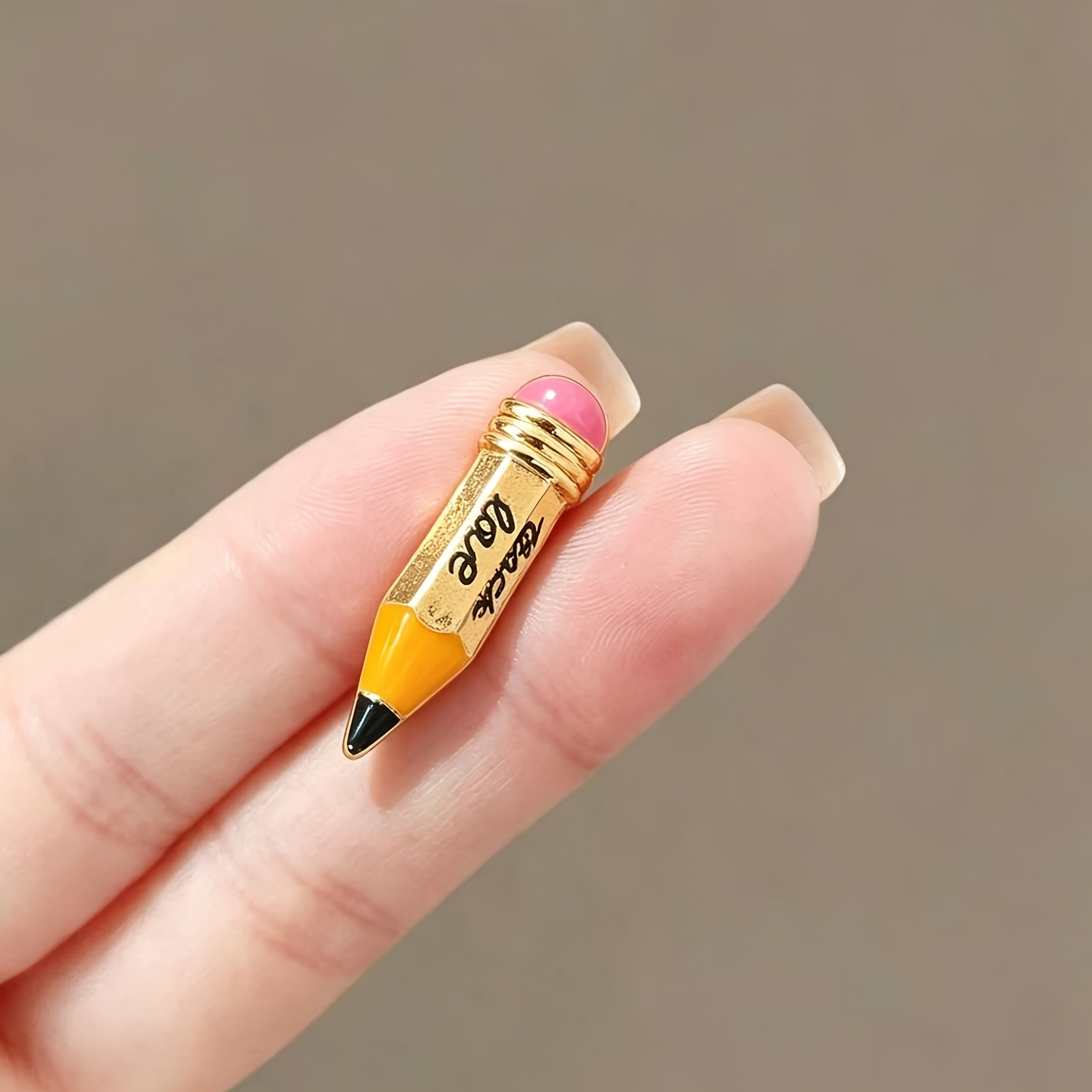 TEMU Broche/alfiler de solapa para dama pequeño y de lápiz de aleación de , un regalo para de , temporada de graduación, Día del Maestro o festivos,