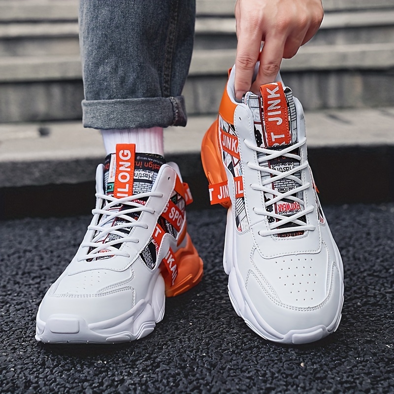 Zapatillas casuales de caña alta para hombre con patrón aleatorio, ajuste universal, cierre de cordones, uso para todas las estaciones, punta redonda, suela de PVC, plantilla de tela y parte superior de imitación.