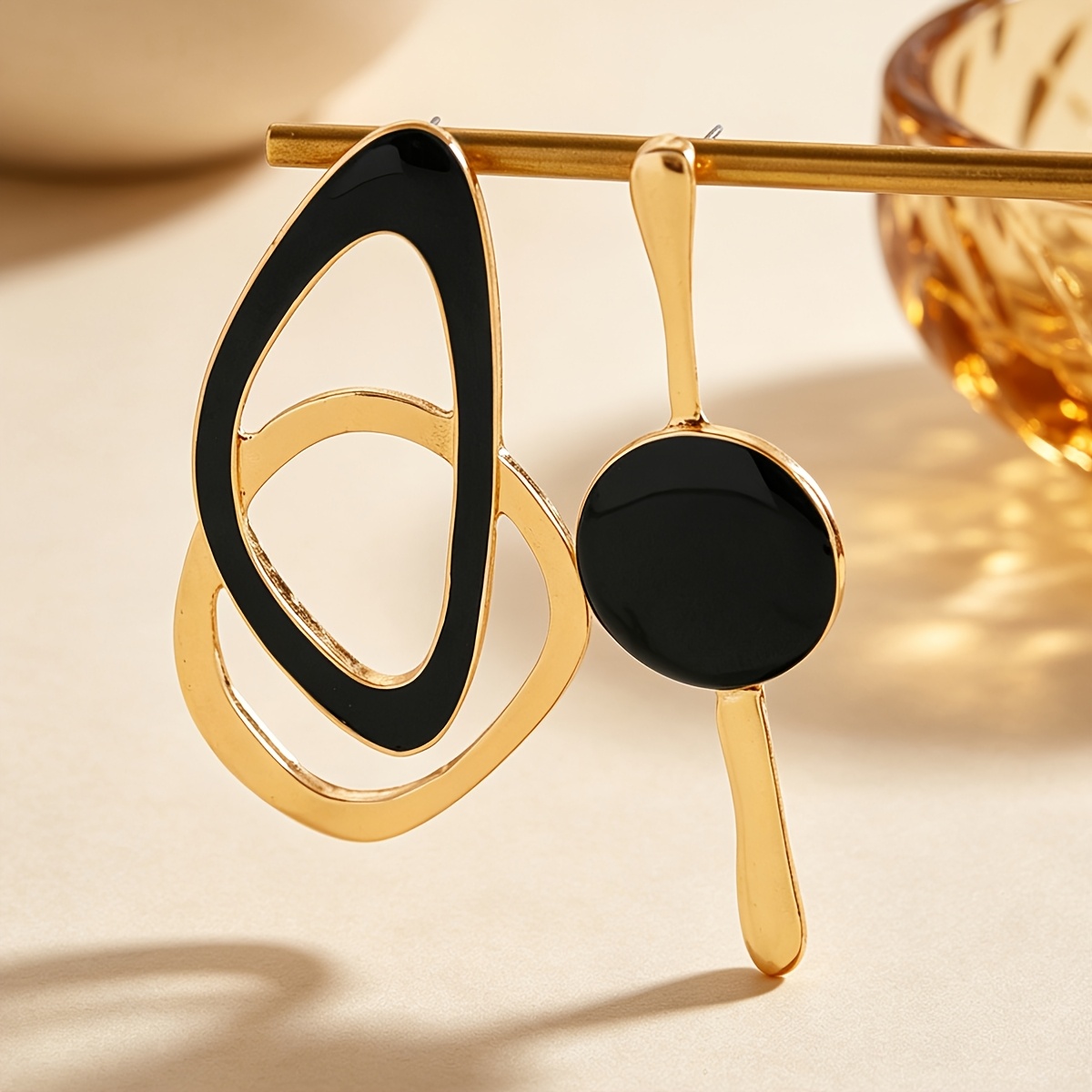 TEMU 2pcs Boucles d'oreilles asymétriques géométriques minimalistes et tendance avec effet goutte de verre, parfaites pour et les vacances des femmes