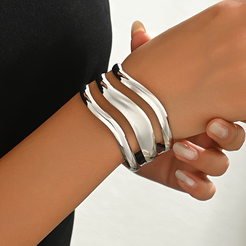 E-shop Elegantes und einfaches mehrschichtiges, gewelltes, offenes Armband für Damen