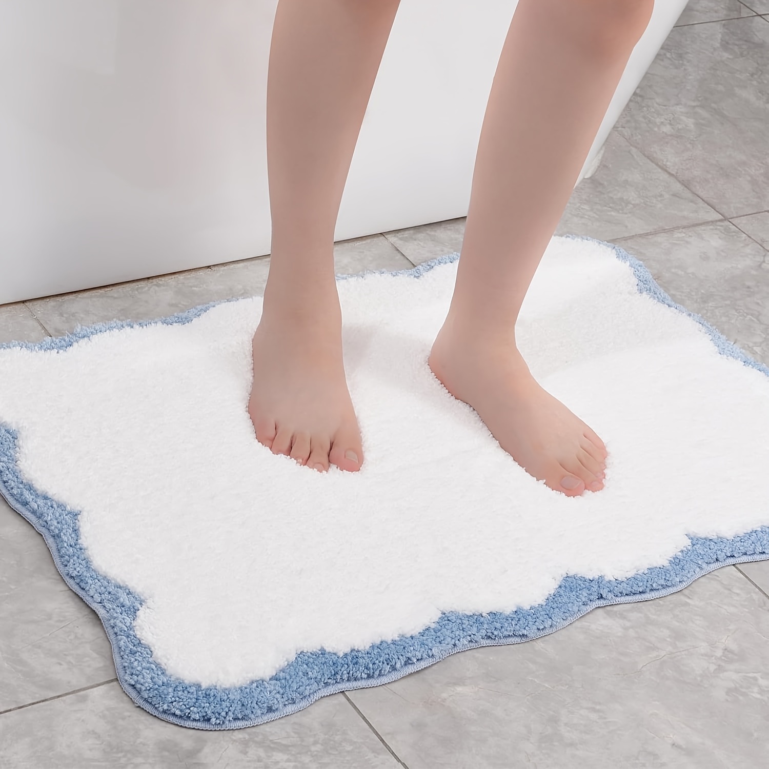 machine washable tufted oblong bath rug with non slip tpr backing polyester ultra absorbent   bath mat ideal for bathroom bathtub and bedroom doorway modern   fluffy plush winter decor decoration Product details 3