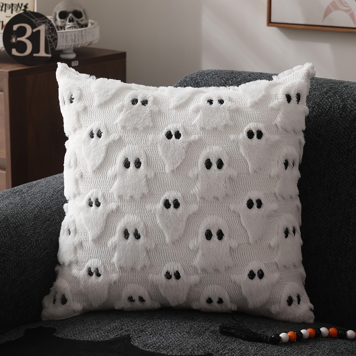 TEMU 2pcs Halloween Pillow Covers White Throw Pillow Covers 18x18 Inch Soft Plush Fur Fleece Sofa Cushion Covers For Chair, Sofa, Bedroom, Living Room, Home Decor (throw Pillows)