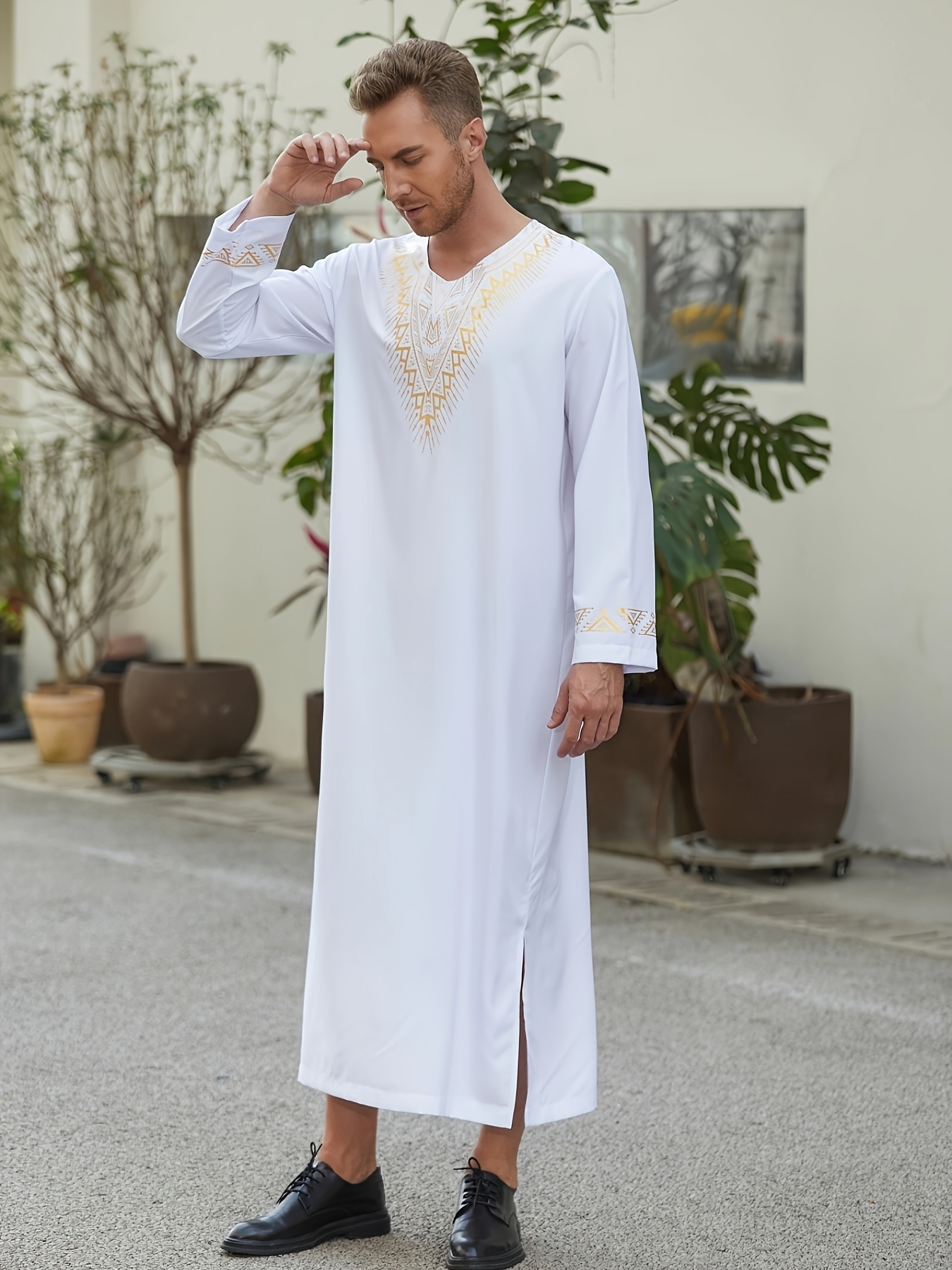 arabic dress men - Saudi Arabia