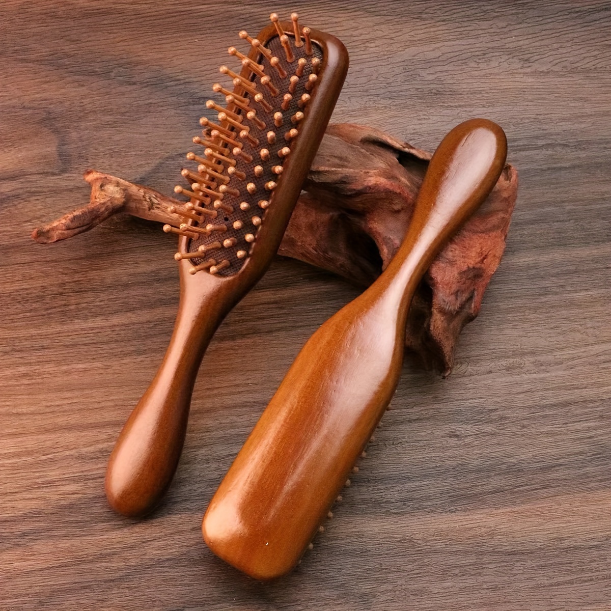 

Elegant Sandalwood Comb - Anti-static, Wide Hair Types, Perfect Gift Idea