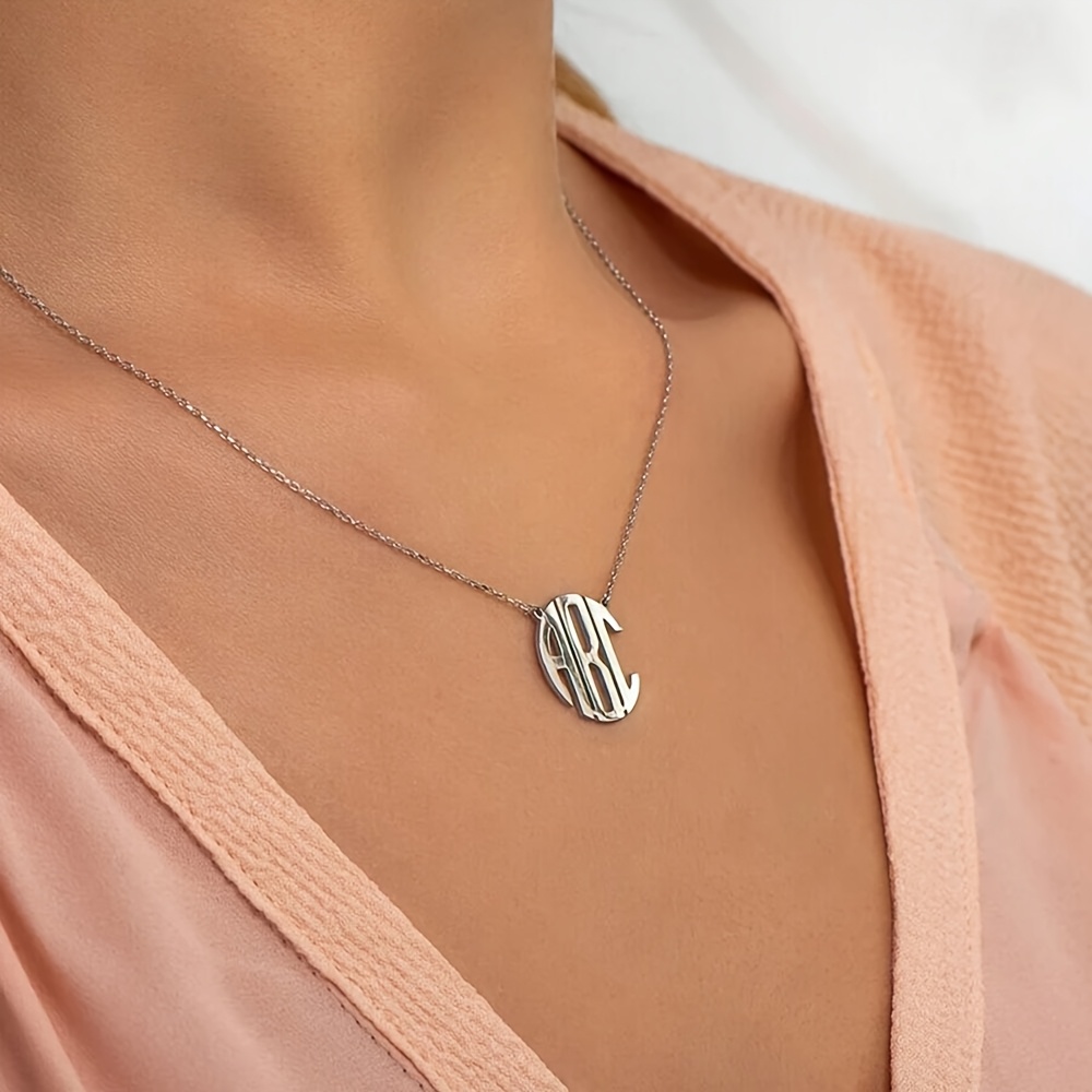Customized 18K Gold-Plated Round Initial Pendant Necklace for Women